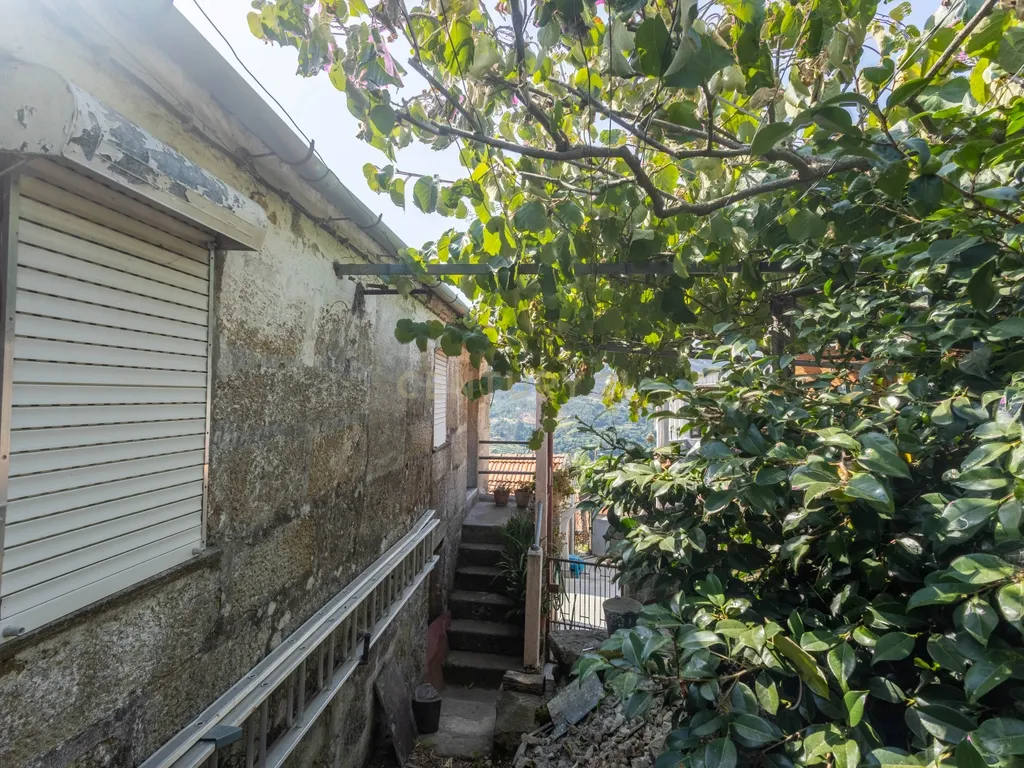 MORADIA PARA RENOVAR EM SEQUEIROS, ANCEDE - Image 12