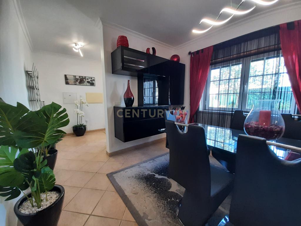 Moradia  T3 na  Lourinhã com Piscina  Garagem e Churrasqueira - Image 39