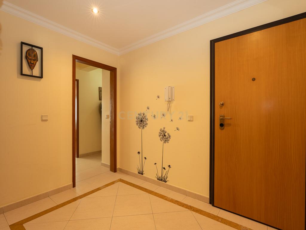 ** ESPECTACULAR APARTAMENTO NO CENTRO DE MAFRA, COM PARQUEAMENTO ** - Image 8