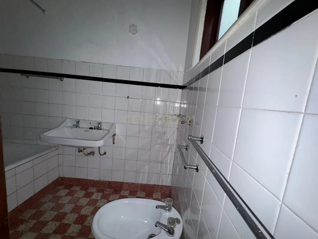 Espaçosa Moradia T3 em Penamacor - Image 12