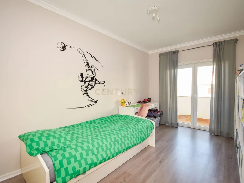 Apartamento T3 com garagem, em São Domingos de Rana, Cascais, - Image 15