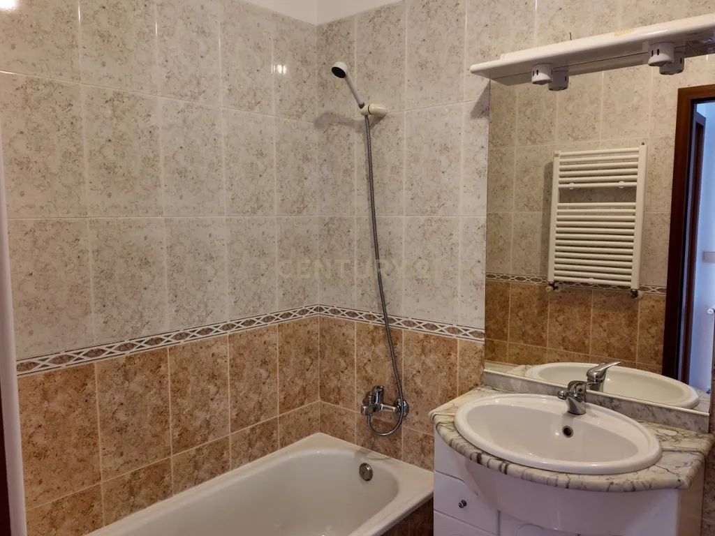 Apartamento T2 em Covilhã e Canhoso - Image 7