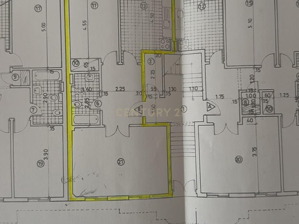 Apartamento T1 com duas frentes, excelentes áreas e arrecadação – Setúbal - Image 21