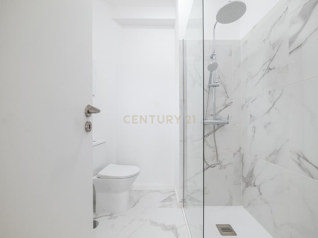 Apartamento para venda na rua de aveiro - 3 Quartos e 3 WC - Image 17