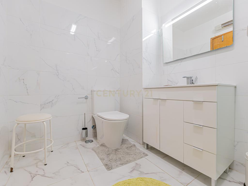 Apartamento T2 Remodelado Monte da Caparica - Image 17