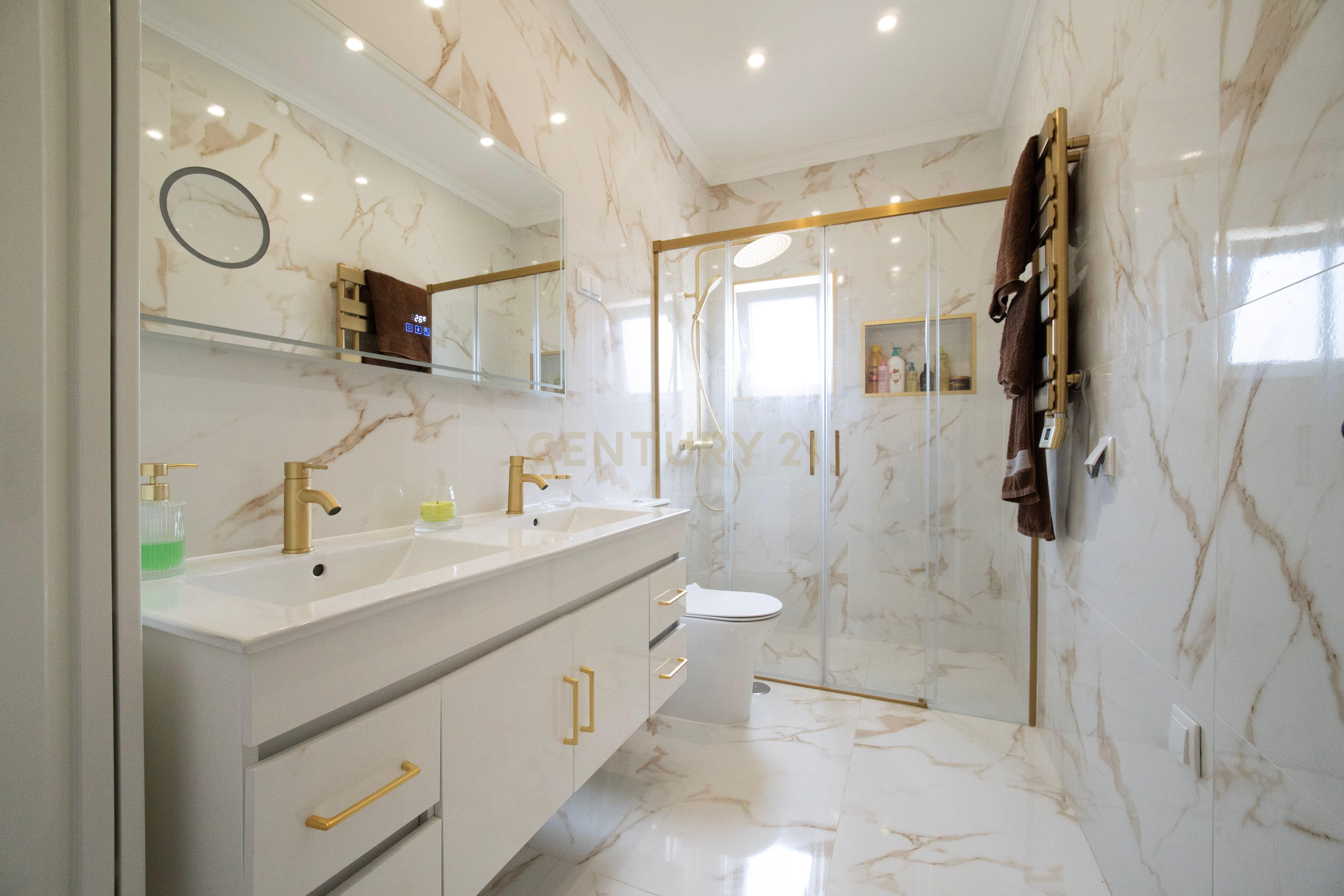 Fotografia 10 de Moradia T2 Renovada, com 119 m² de Logradouro
