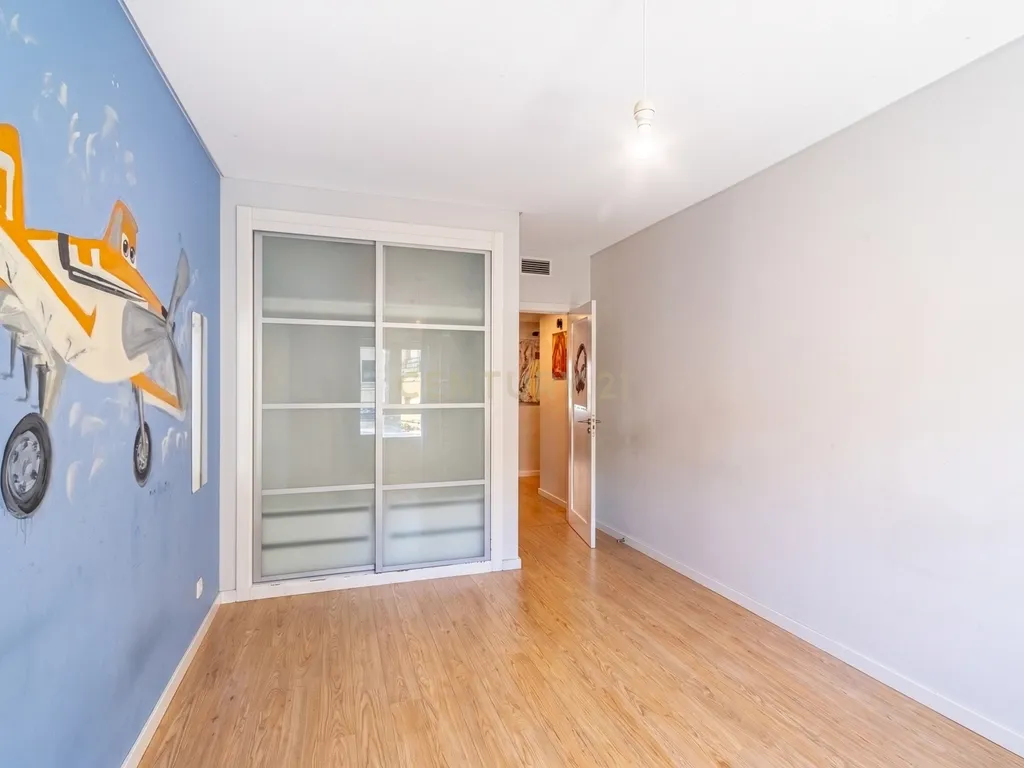 Apartamento T3 com Parqueamento e Arrecadação | Montijo - Image 28