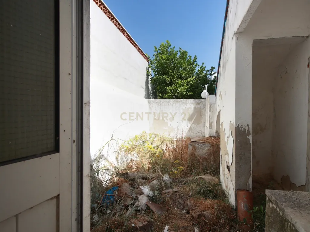 Apartamento e arrumos para venda em Borba - Image 17
