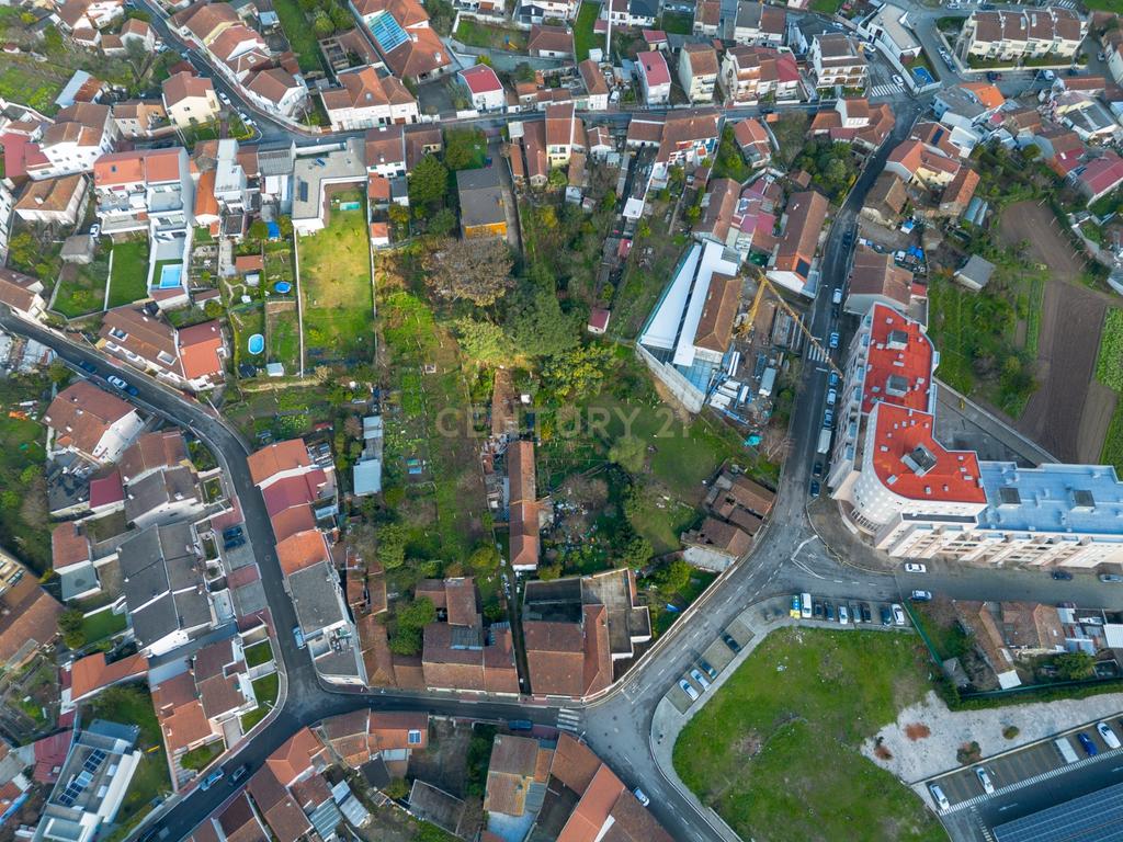 Prédio situado em Baguim do Monte, composto por quatro frações em propriedade total - Image 10