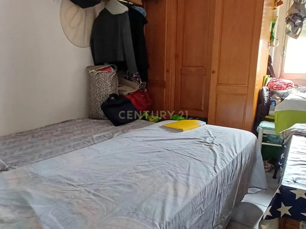 Apartamento T2 com Suite e Varanda – Queluz (Av. Miguel Bombarda) - Image 12