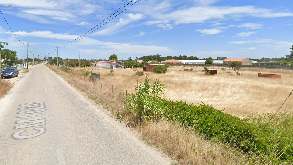 Terreno Rústico em Alhos Vedros - Image 1