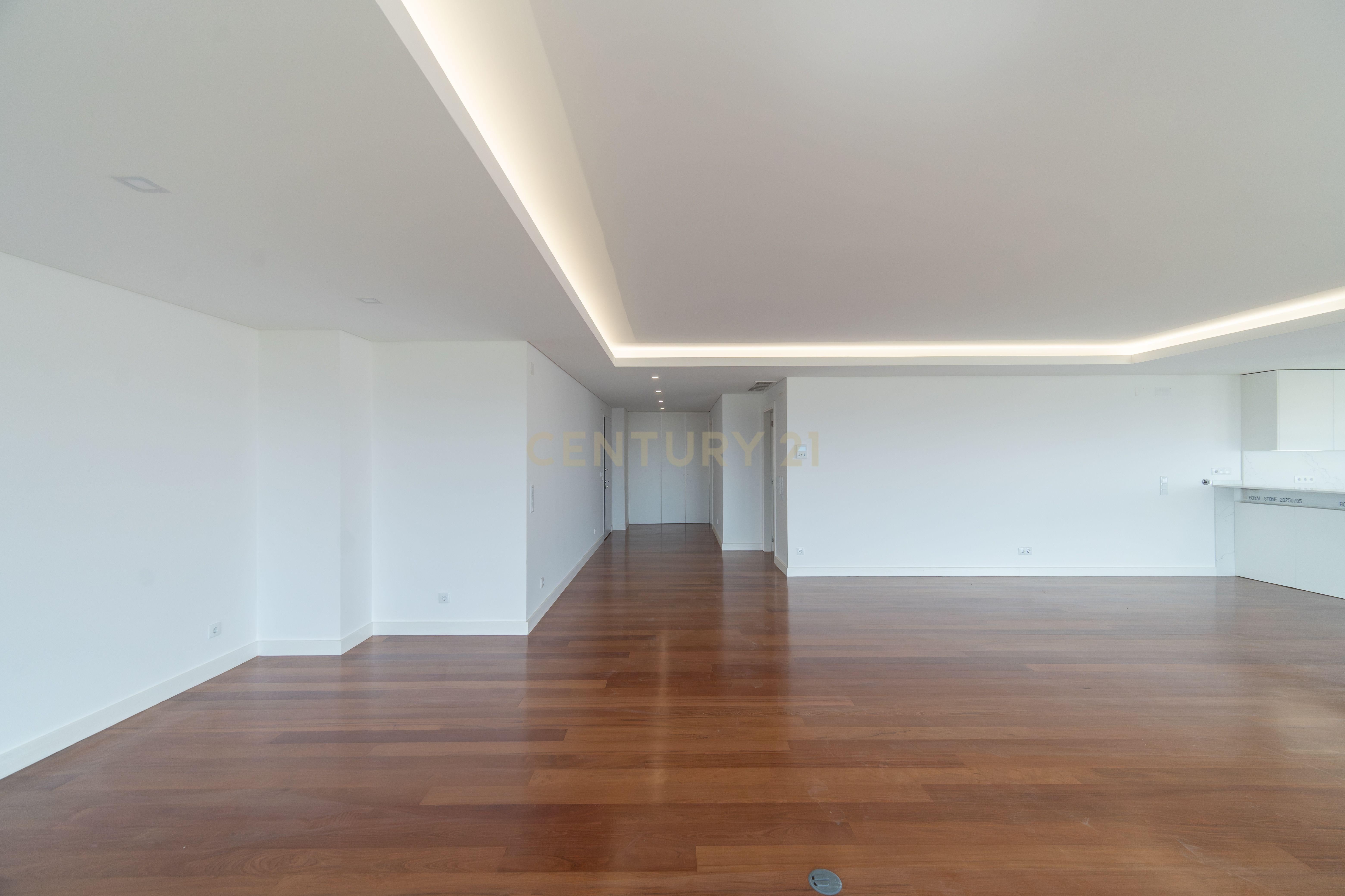 Apartamento T4 à venda em Santa Iria de Azoia, São João da Talha e Bobadela, Loures — foto 13