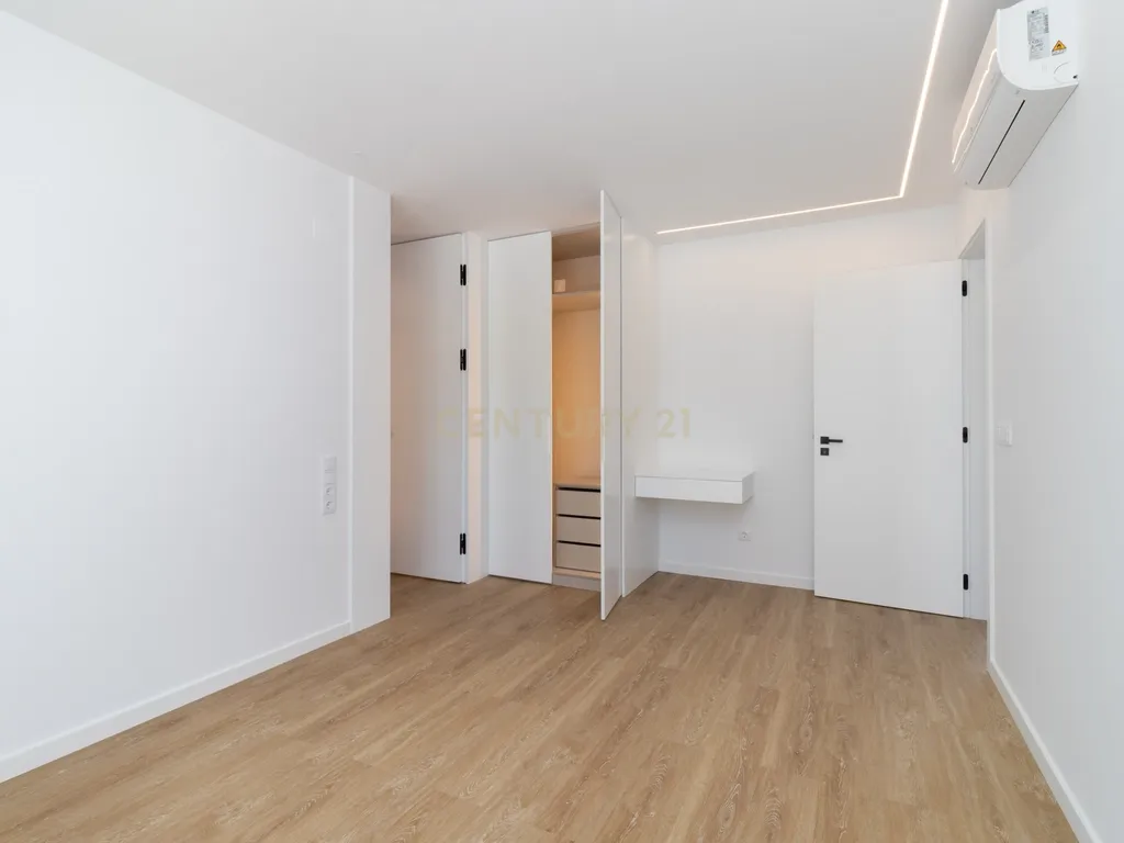 A Sua Nova Casa Está Pronta para Habitar! 🌊🏡 Moradia Nova T3 Aroeira À Beira da Praia da Fonte da Telha, na Prestigiada Aroeira - Image 46