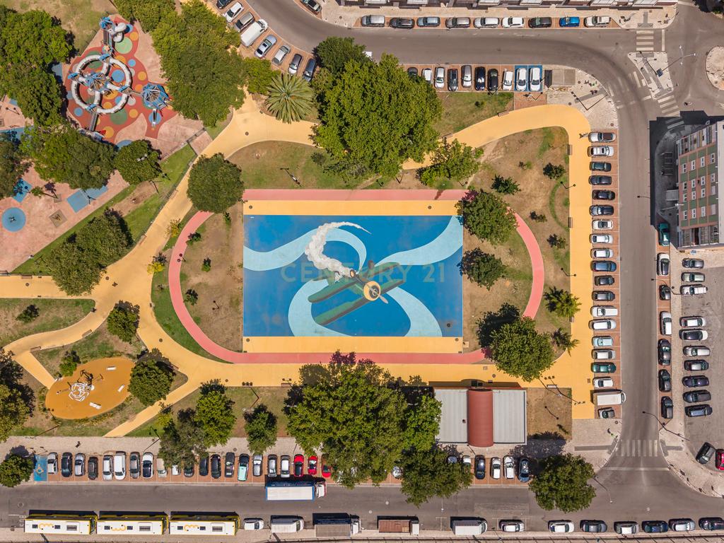 Apartamento T2 com Duas Varandas e Excelente Localização - Image 26