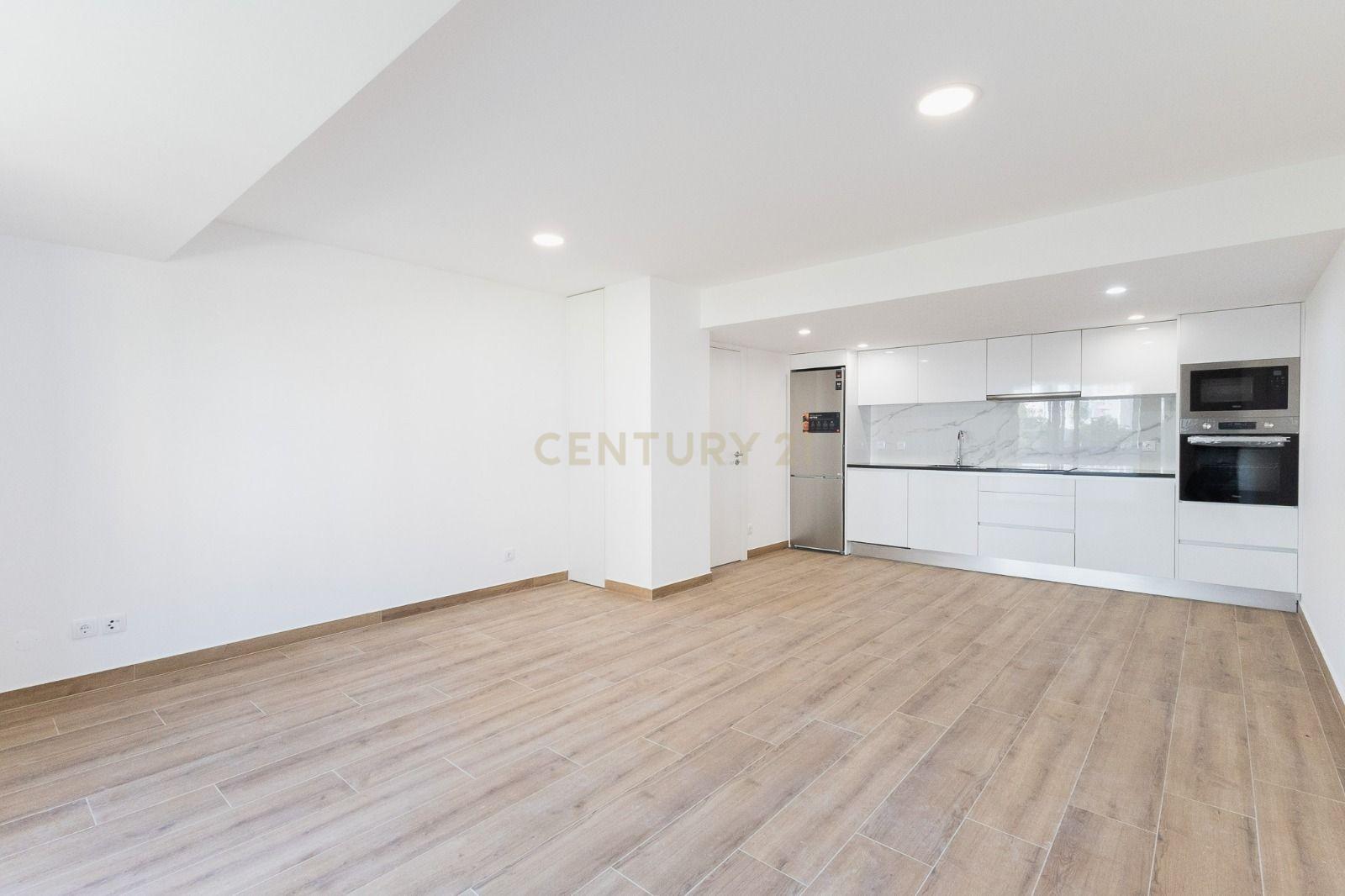 Apartamento T2 à venda em Coimbra (Sé Nova, Santa Cruz, Almedina e São Bartolomeu), Coimbra — foto 2
