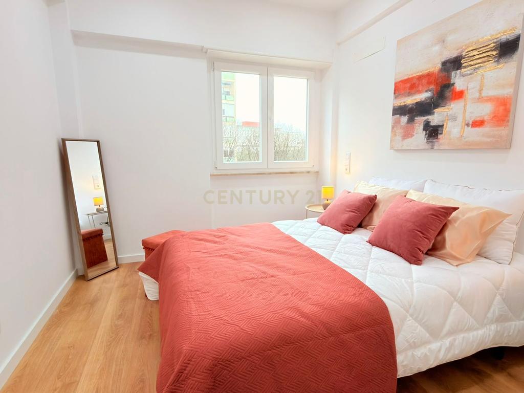 Espaçoso Apartamento T3 em Benfica - Image 12