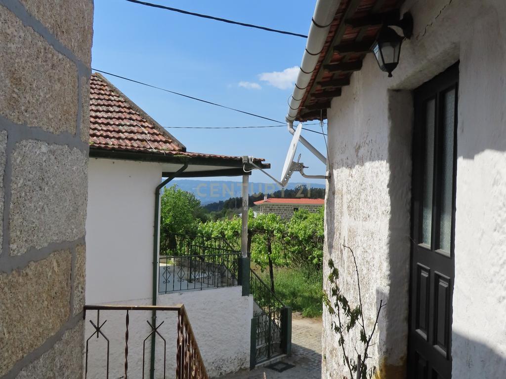 Moradia T2 em Travanca, Cinfães – Ideal para Habitação ou Férias - Image 14