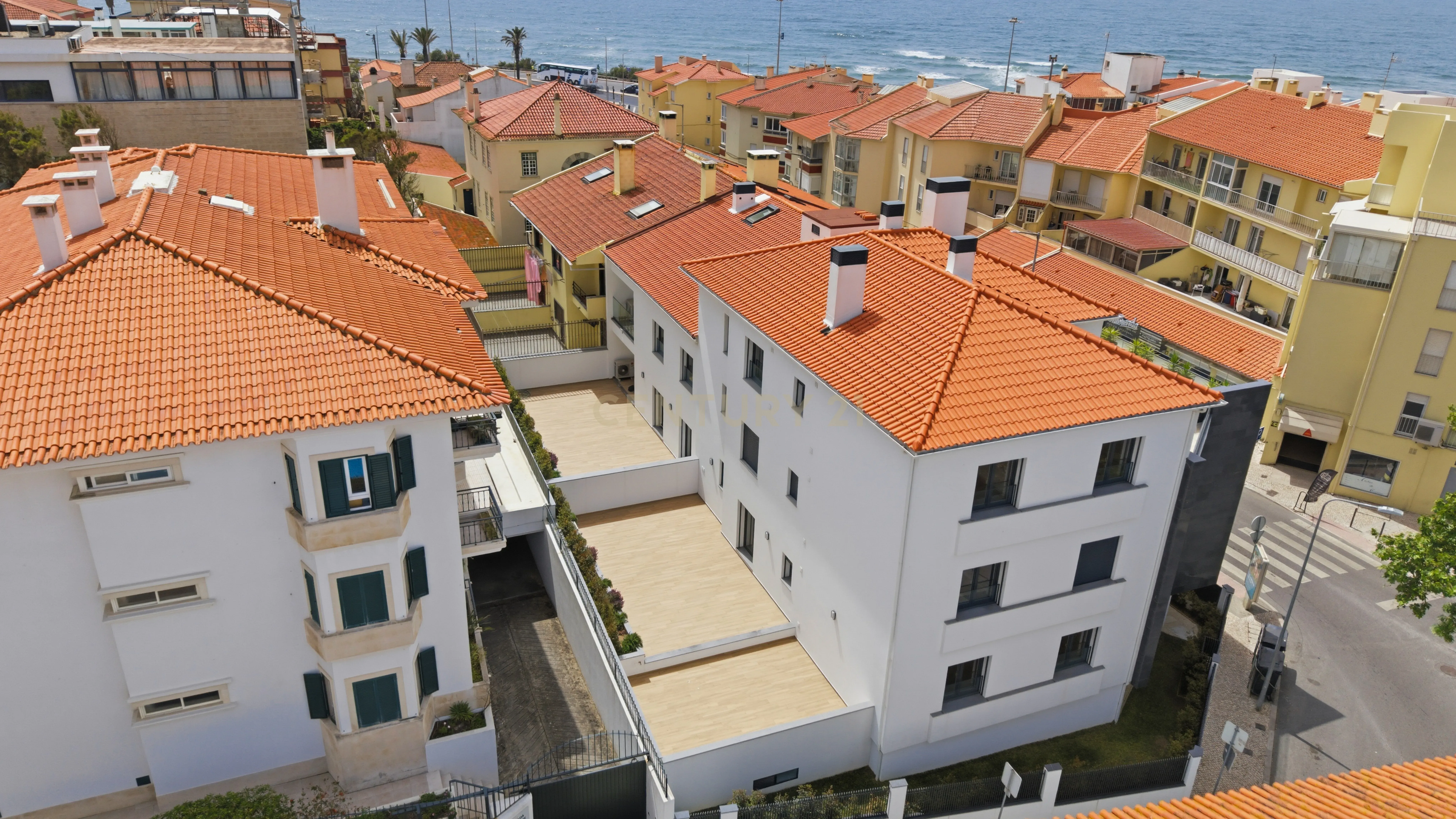 T3 Novo Vista Mar + Terraço 61m² | Parede (1 min da praia)