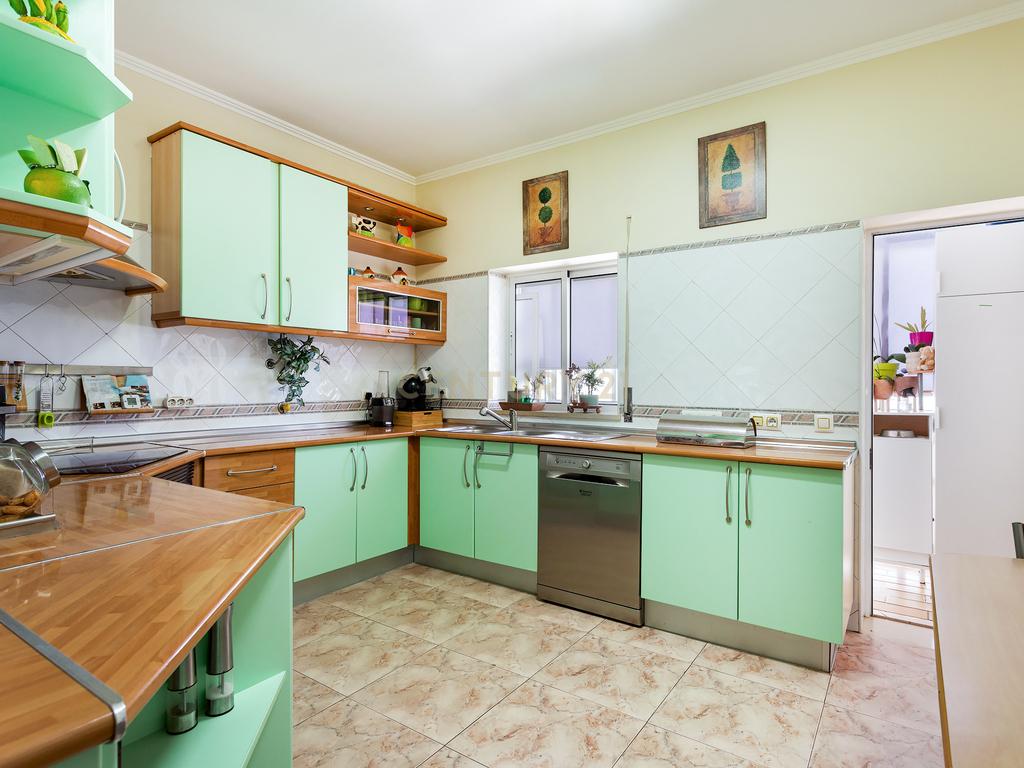 Apartamento T4 com 144m2 no Coração do Algarve - Almancil - Image 12