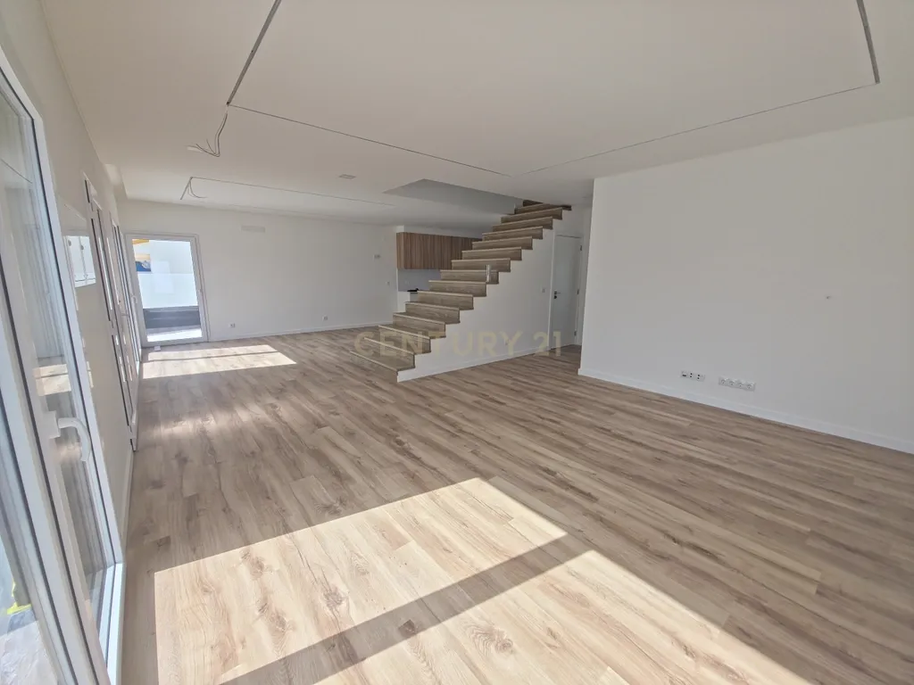 Moradia Nova T4 - Lourinhã - Image 4