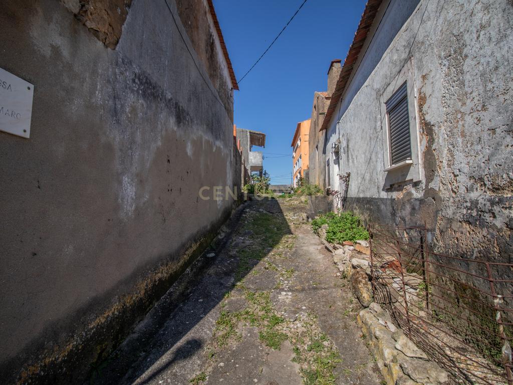 Moradia para reabilitar em Lares, Vila Verde, Figueira da Foz - Image 12