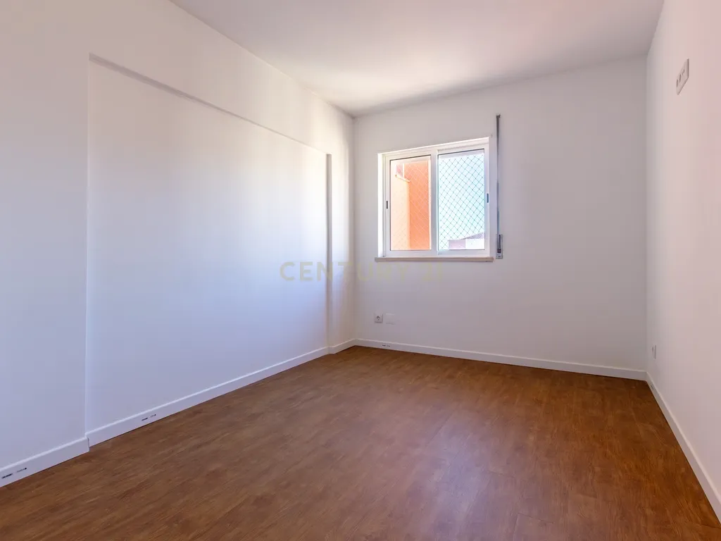 Apartamento T3, Lisboa, com um lugar de parqueamento e arrecadação. Oportunidade Única! - Image 6