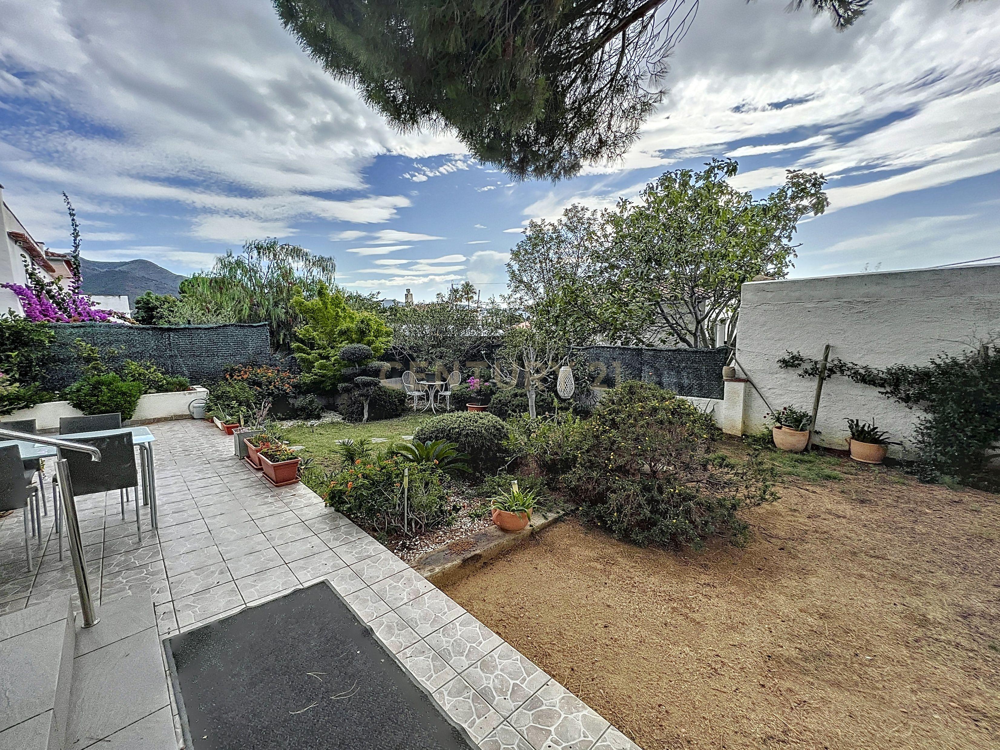 MORADIA T3 EM ROSAS, RENOVADA, OÁSIS DE TRANQUILIDADE - Image 34