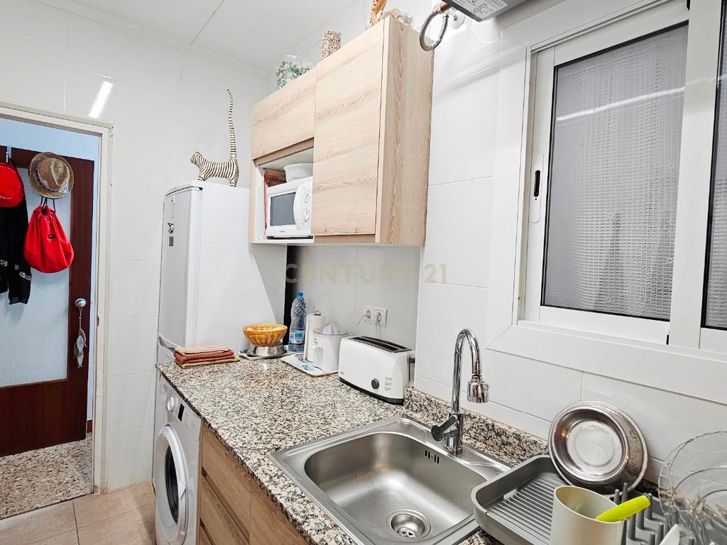 Apartamento renovado com terraço a poucos passos da praia em Colera – Costa Brava - Image 6