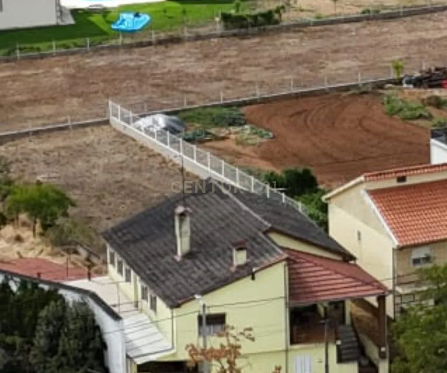 Moradia T4 com Terreno - Salsas - Bragança - Image 5