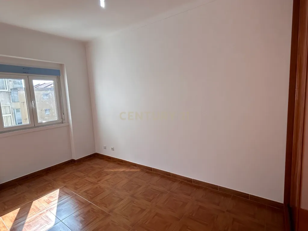 Apartamento T3 para Arrendamento em Moscavide | 3.º Andar sem Elevador - Image 9