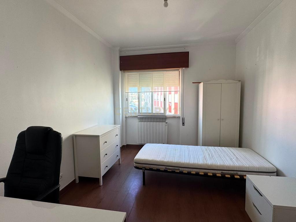 Apartamento T4 para Arrendamento | Mina de Água – Amadora - Image 9