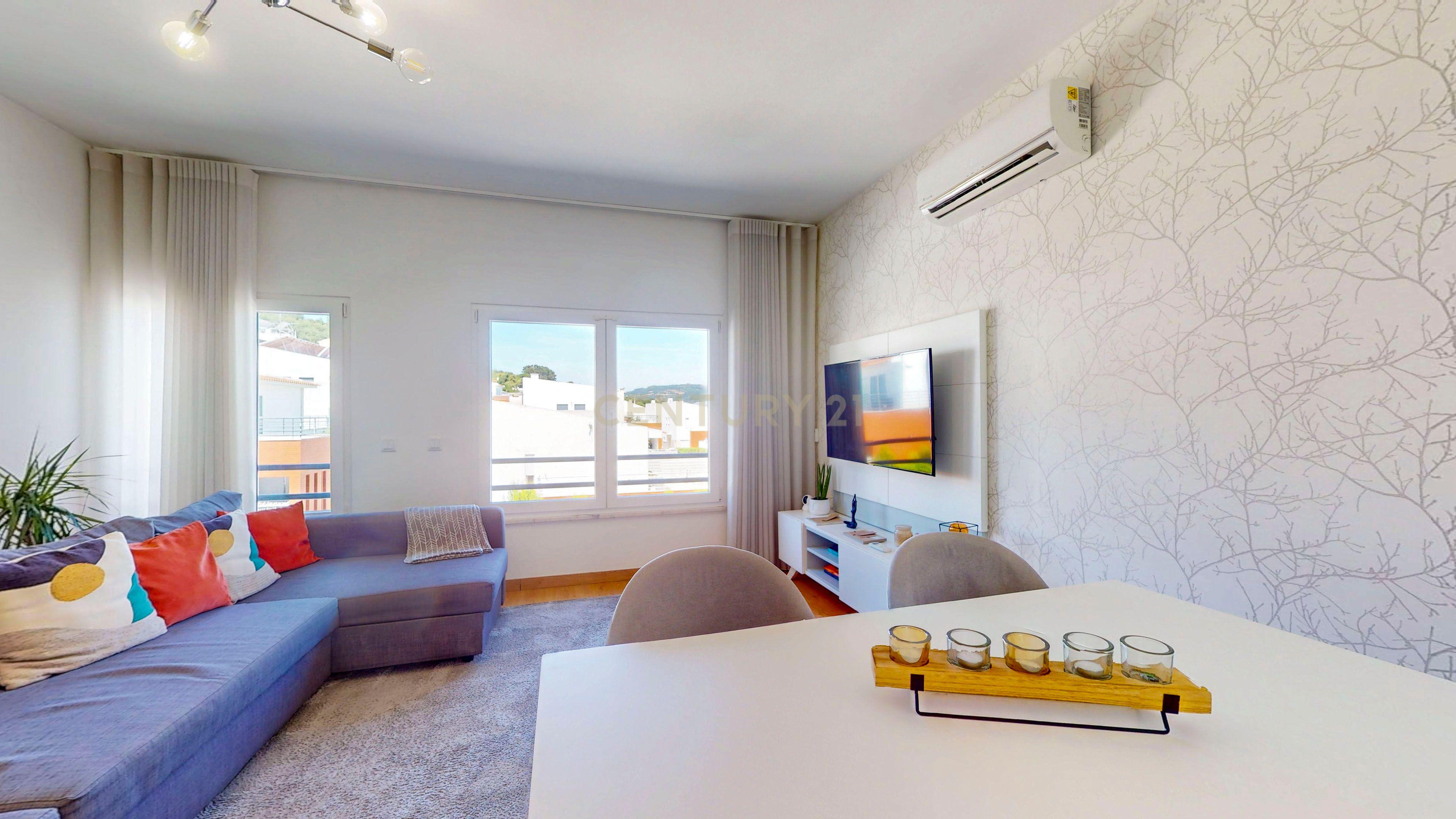 Fotografia 3 de Apartamento T2+1 Exclusivo com Mezanine - onde a tranquilidade e acessibilidade a lisboa se conjugam