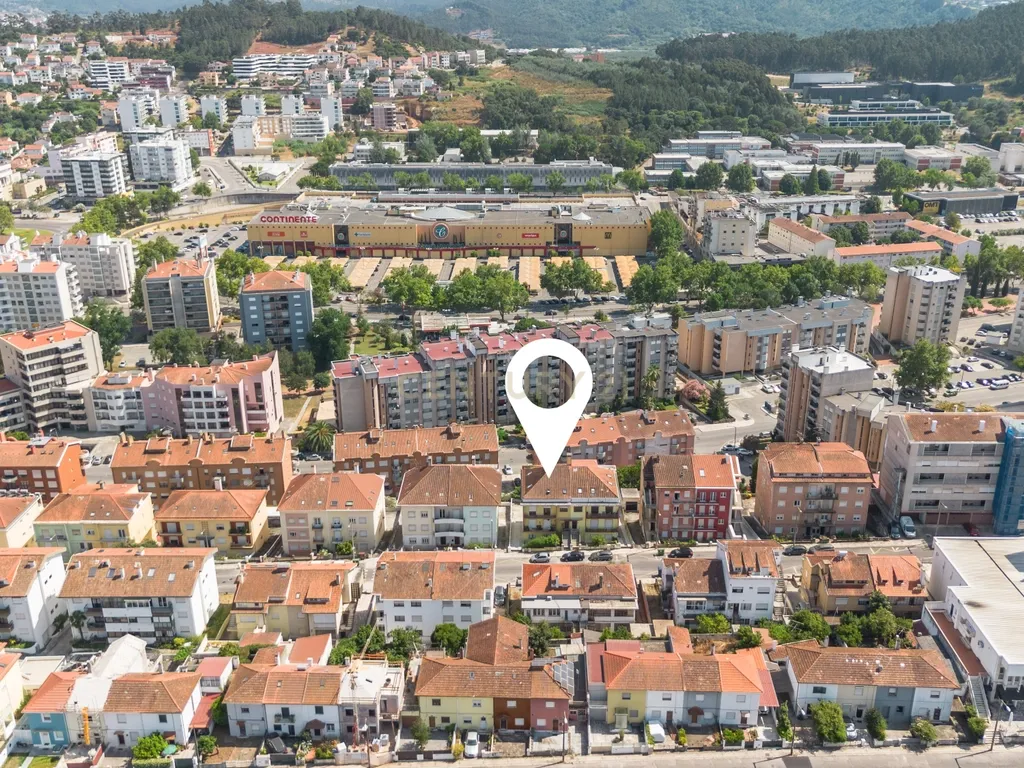 Apartamento T3+1 com logradouro e estacionamento privativos e sótão independente rentabilizado – Bairro Norton de Matos - Coimbra - Image 49