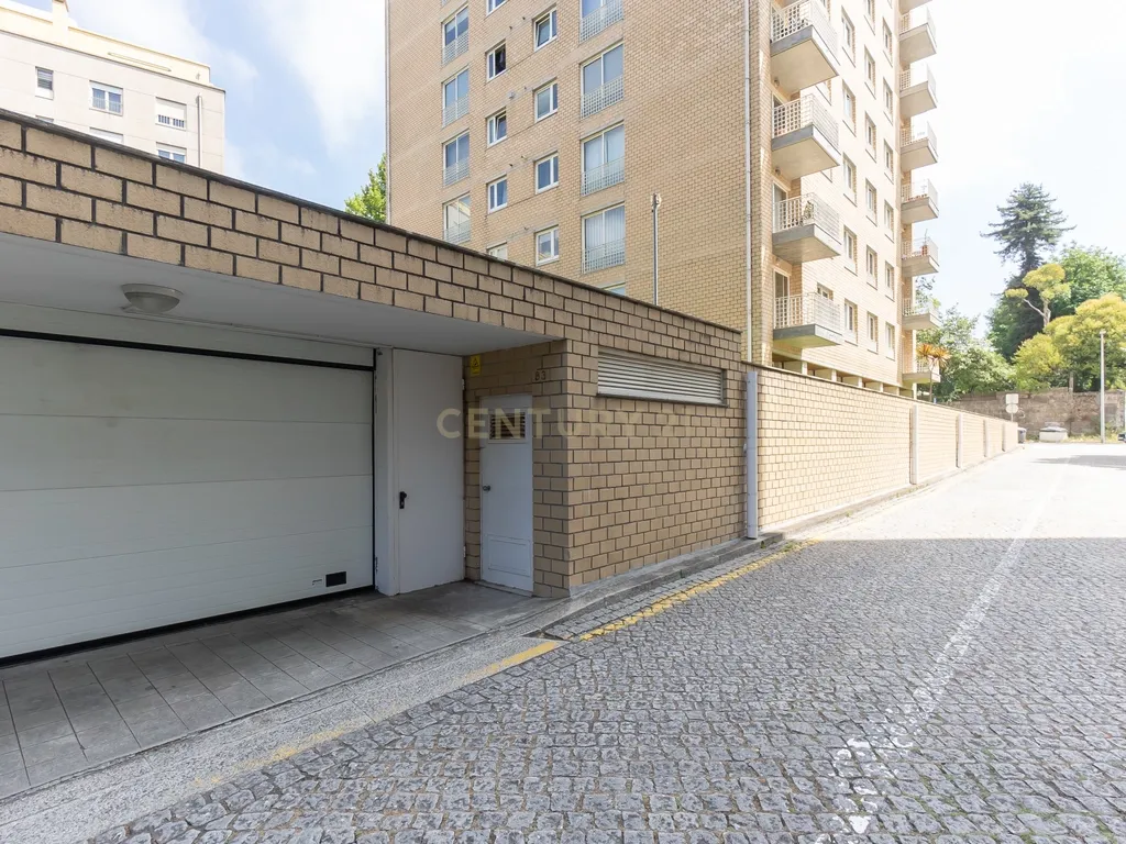 Apartamento T2 para Arrendamento em Lordelo do Ouro, Porto - Image 44