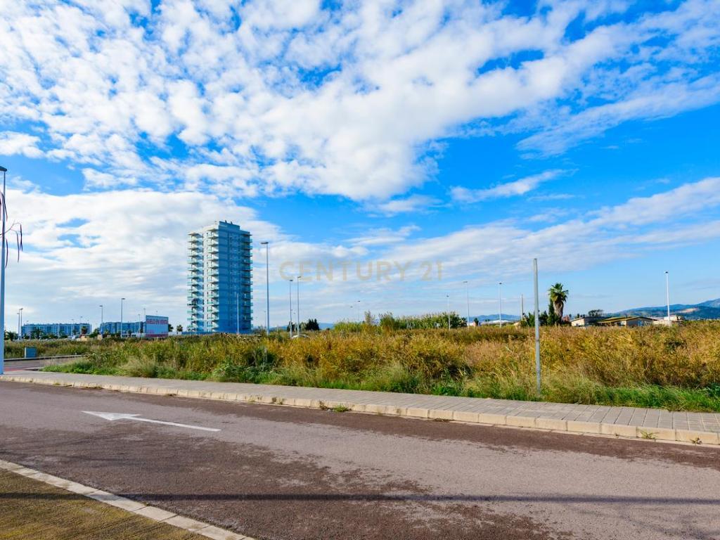 Terreno com Vista Mar e Projeto Aprovado em Castelló - Image 1