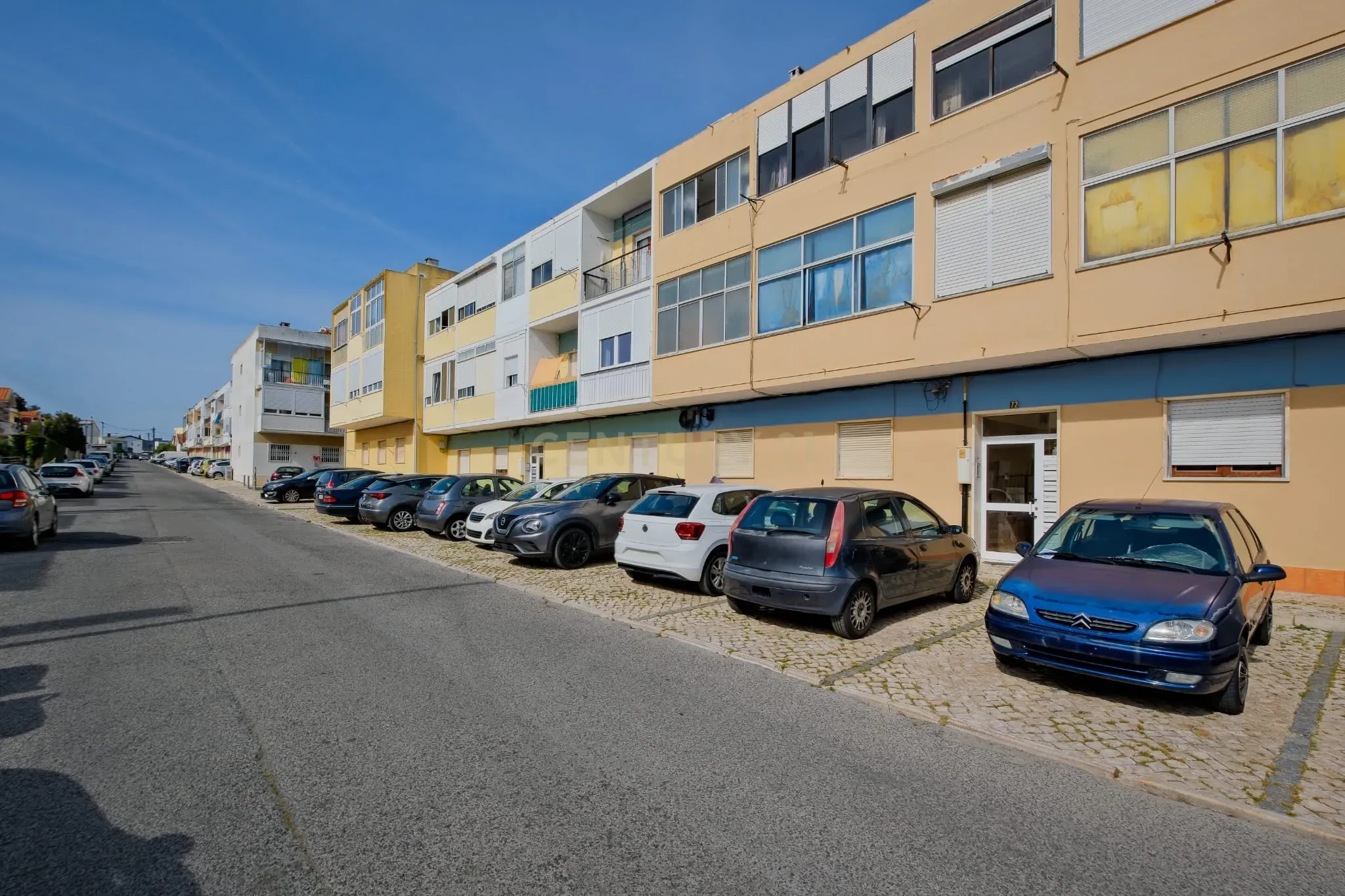 Apartamento T2 Remodelado em Tires - Image 31