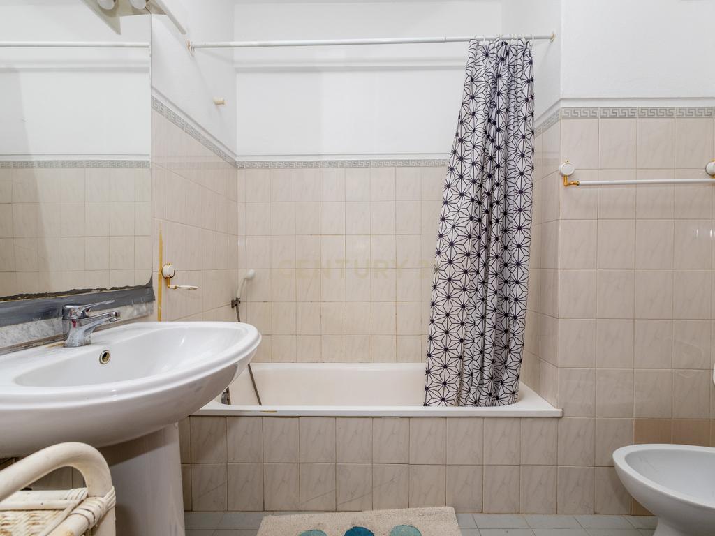 Imperdível apartamento T3 em Faro - Image 12