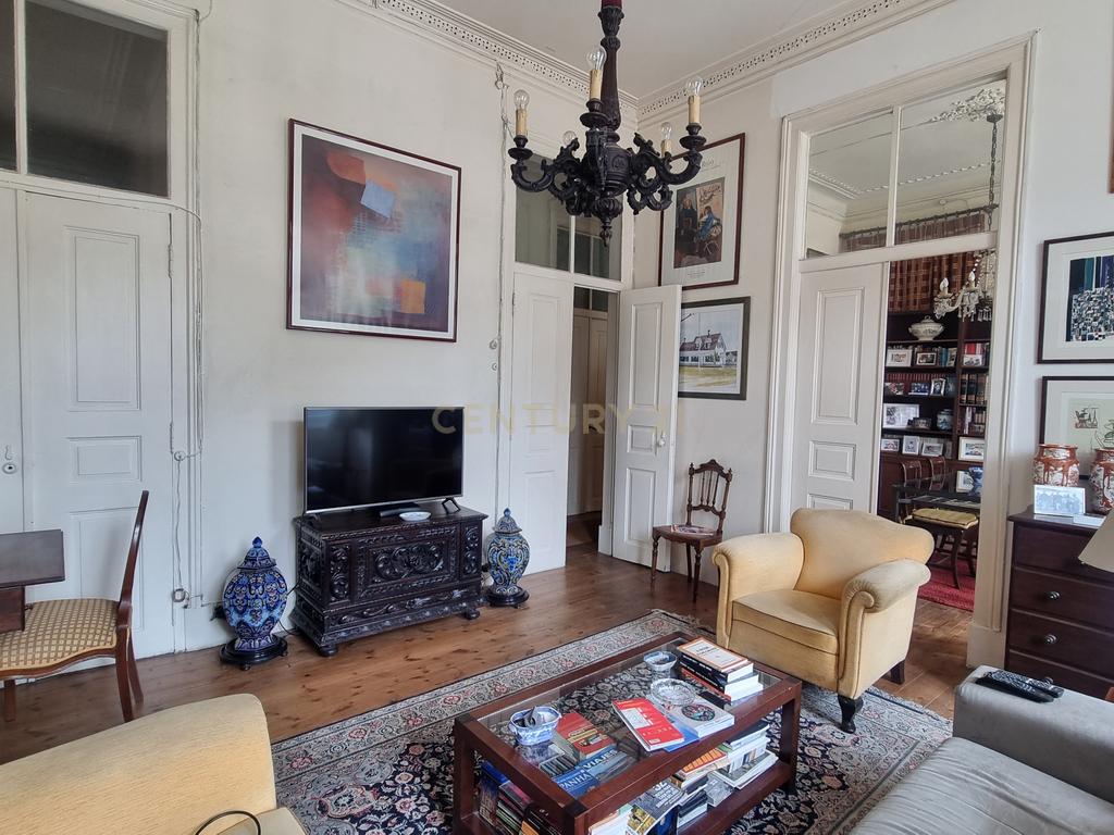 Apartamento Pombalino de Charme com 8 Assoalhadas – Av. Almirante Reis, Lisboa - Image 22