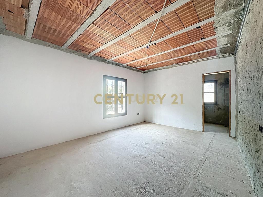 Grande casa de 9 quartos com piscina em El Acebuchal, ideal para um B&B ou retiro rural - Image 9