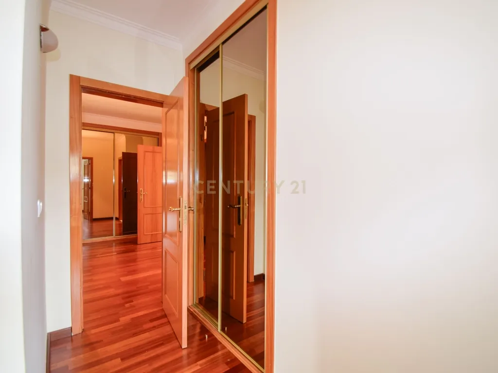 Apartamento T3 em Loures com Garagem - Image 15