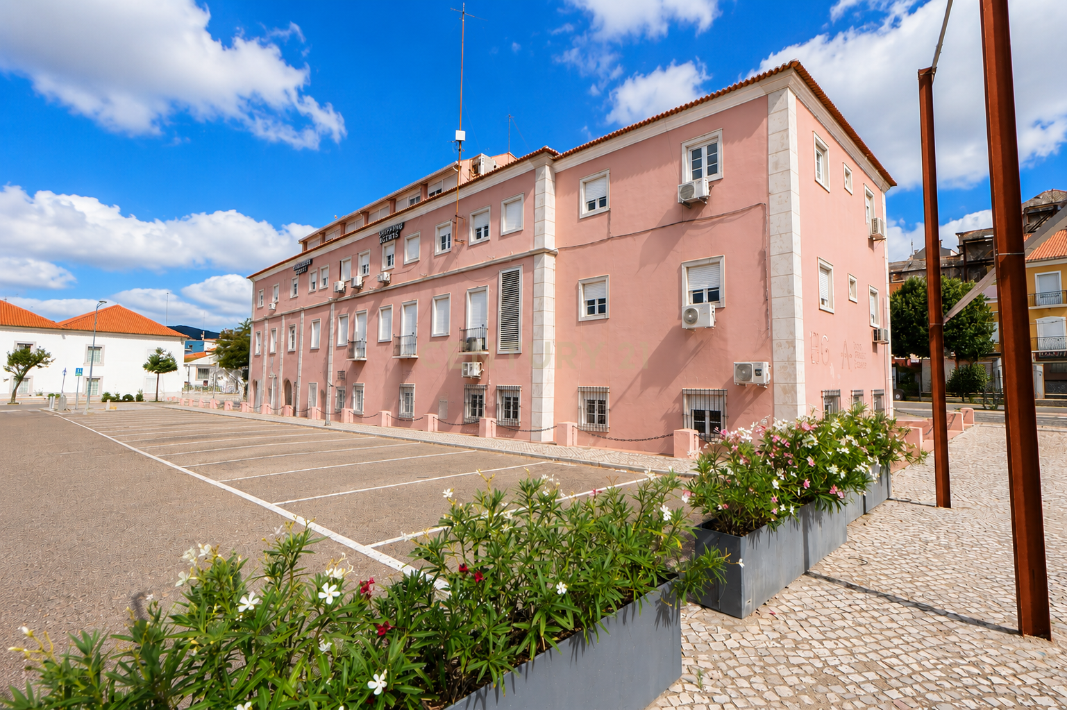 Fotografia 3 de Espaço comercial para arrendamento privilegiado para empresas / escritórios no centro da cidade de Setúbal