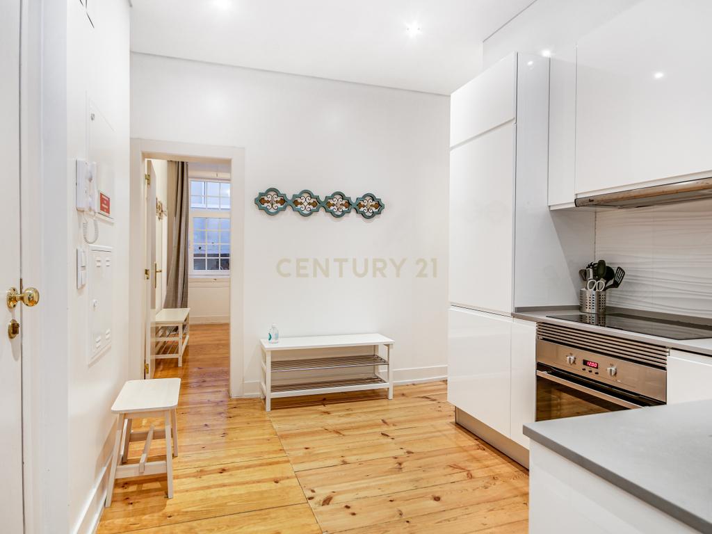 Apartamento T2 na Rua da Prata Nº208 - Image 6