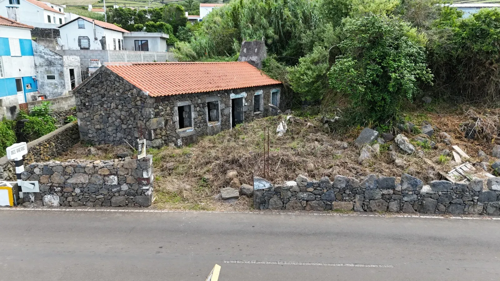 Fotografia 3 de 🏡 MORADIA TRADICIONAL EM PEDRA | SANTA BÁRBARA – ANGRA DO HEROÍSMO