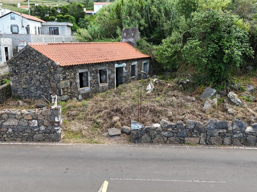 🏡 MORADIA TRADICIONAL EM PEDRA | SANTA BÁRBARA – ANGRA DO HEROÍSMO - Image 3