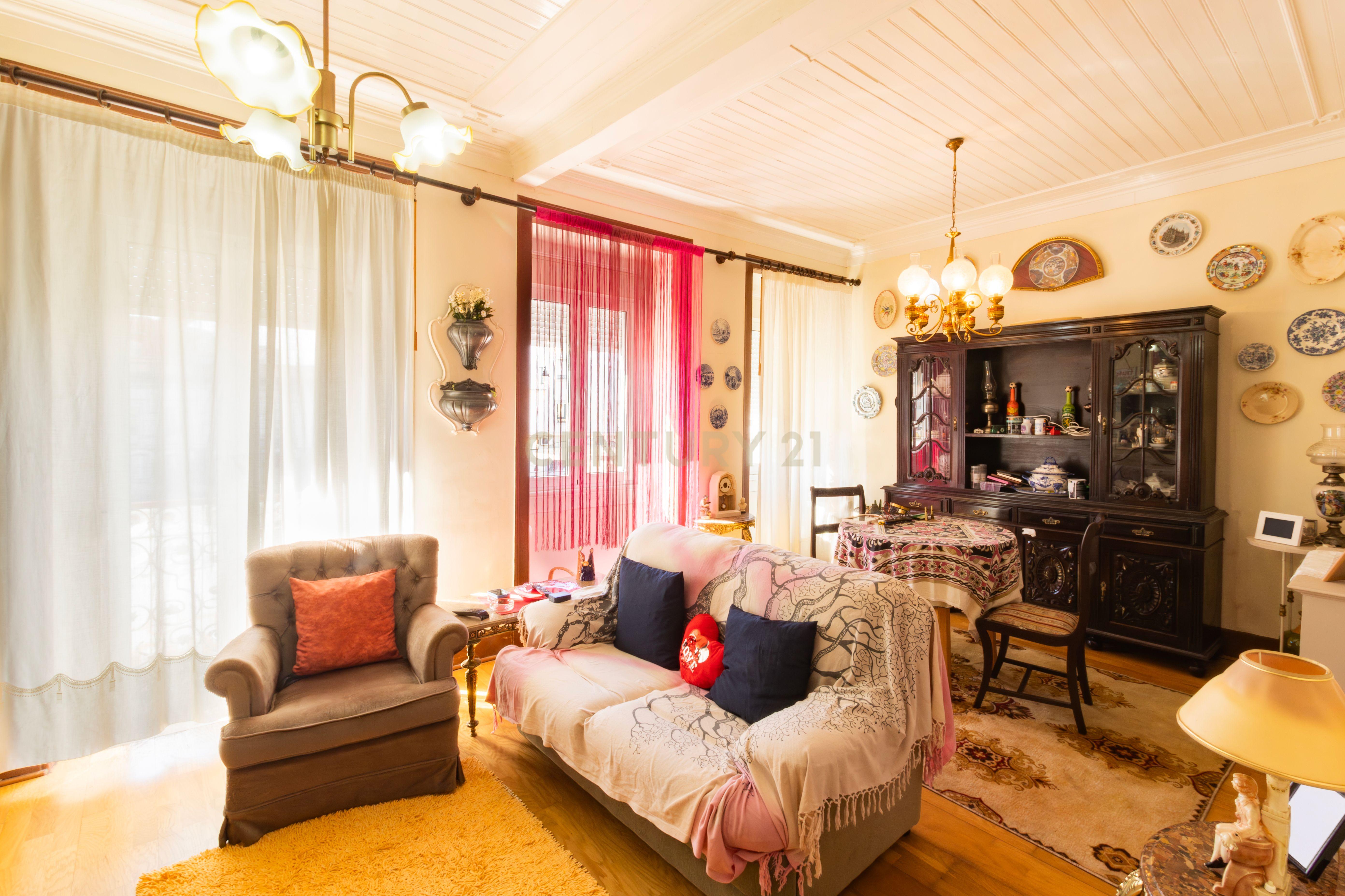 Apartamento Praça 5 Outubro Caldas da Rainha - Image 2