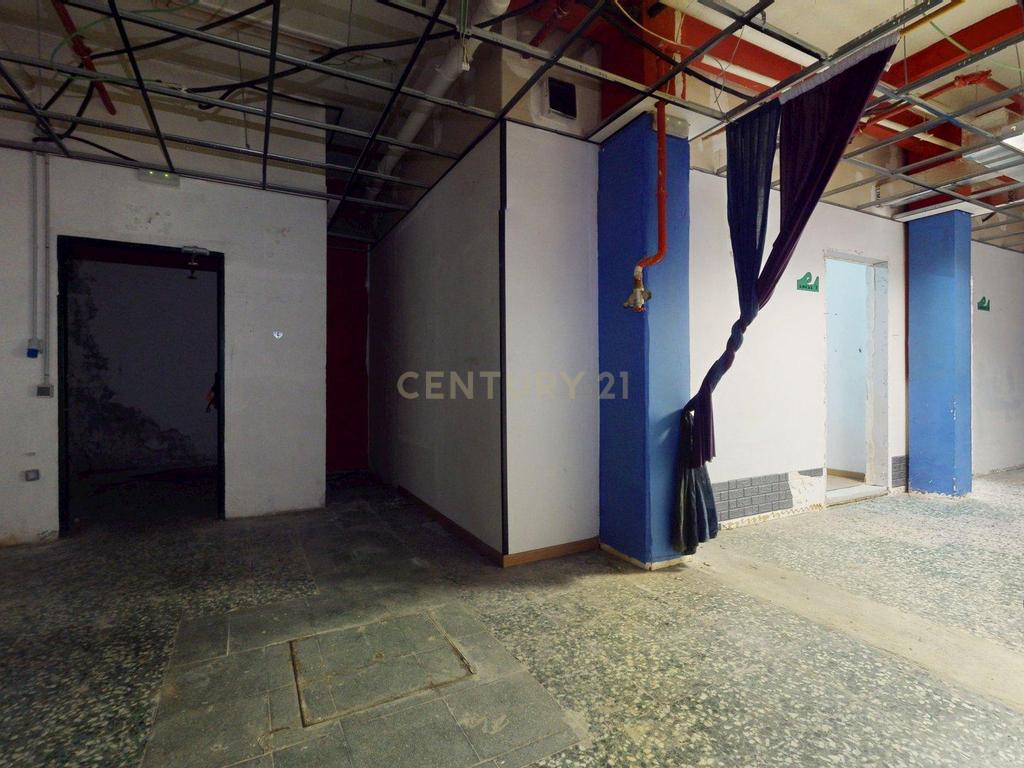 Espaçoso imóvel comercial para renovar no centro de Madrid, a apenas 10 minutos da estação de Atocha. - Image 36
