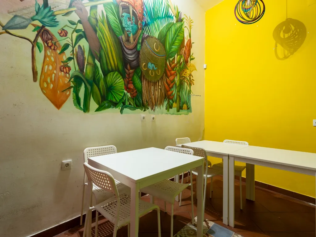 OPORTUNIDADE! ESPAÇO DE RESTAURAÇÃO MUITO BEM DECORADO E TOTALMENTE EQUIPADO EM LOCALIZAÇÃO CENTRAL DE LISBOA, GRANDE POTENCIAL PARA O SEU NEGÓCIO! - Image 12