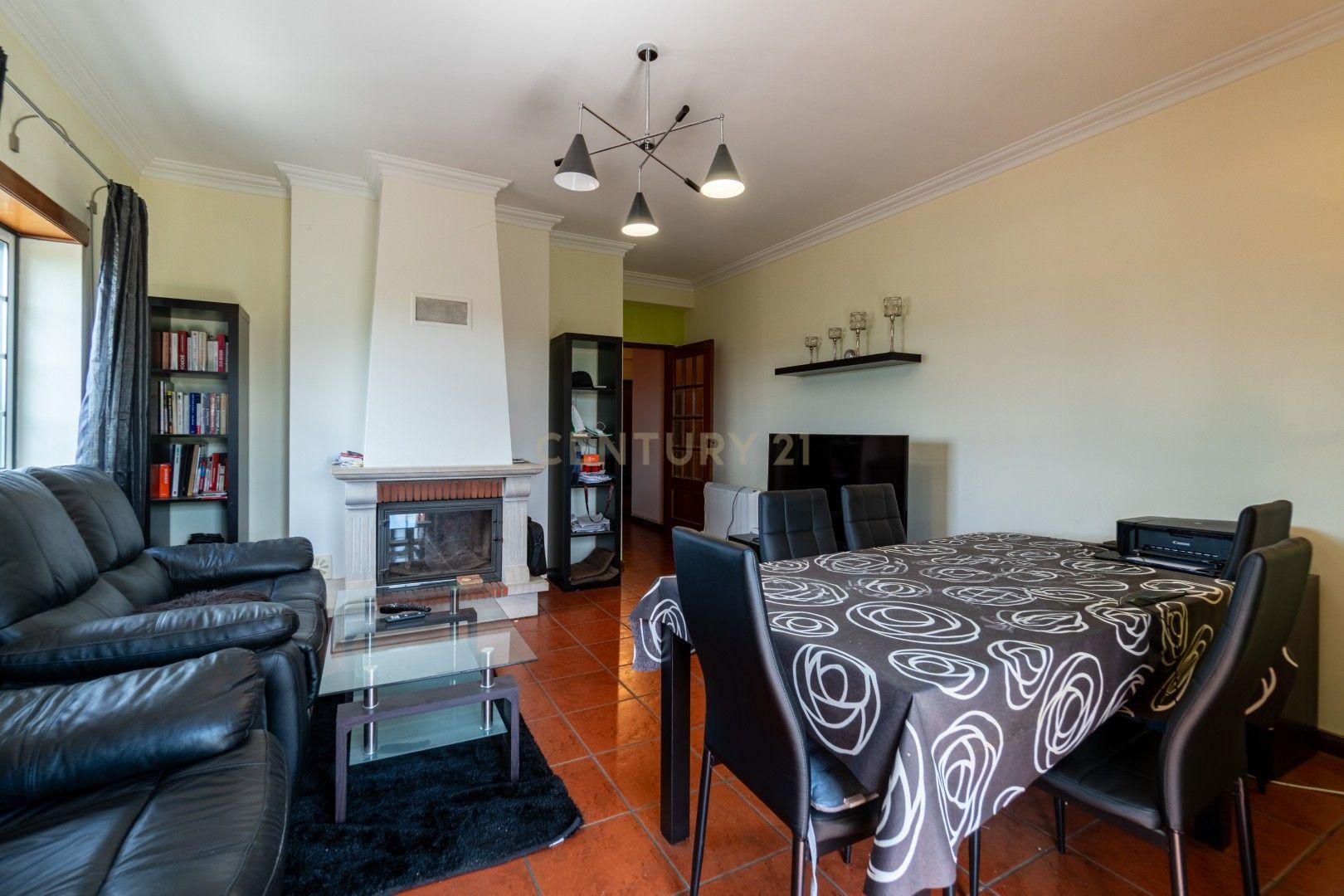 Fotografia 8 de Apartamento T3 - Totalmente mobilado