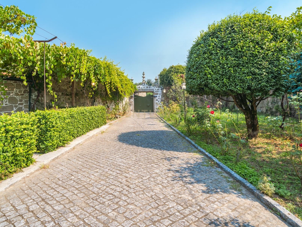 Casa Senhorial com 975 m2 em Amares, Braga - Image 51