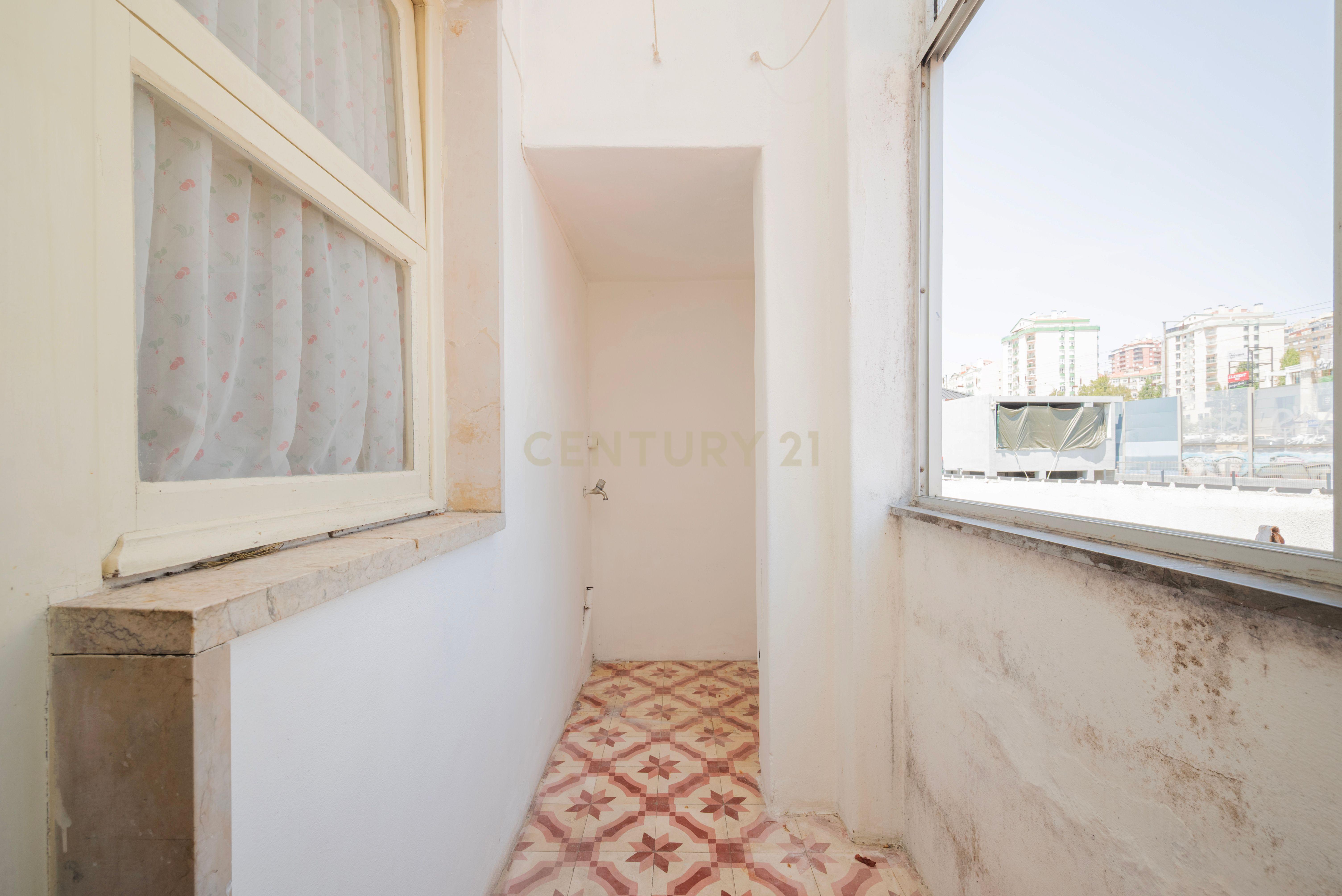 Fotografia 6 de Oportunidade Investimento - Apartamento T2 | Mercês | Algueirão Mem Martins | Sintra